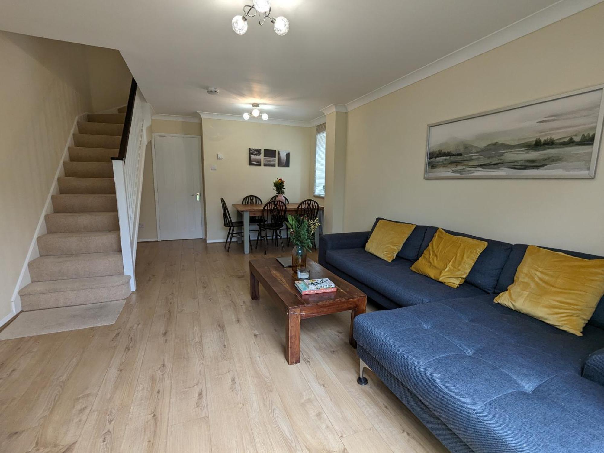 Townhouse With Parking *